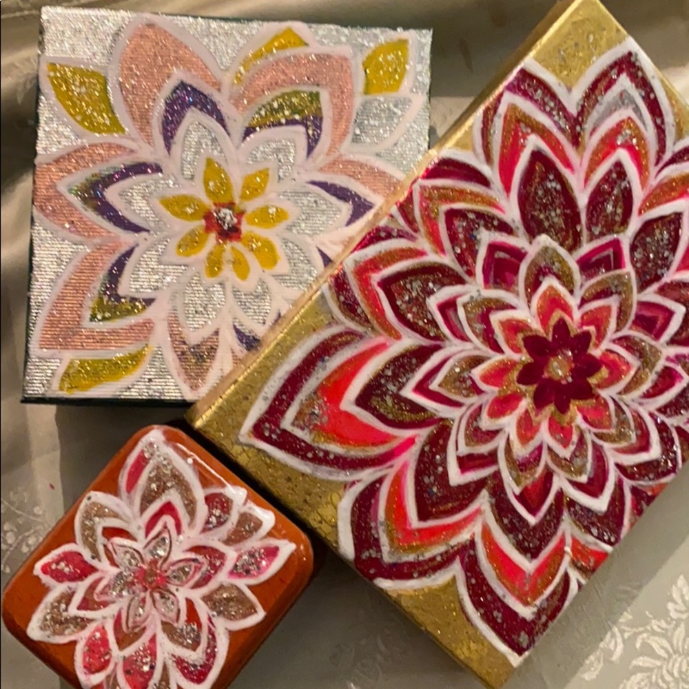 🌺 Free Gift w/ $20+ Purchase 🌺